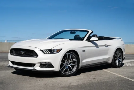 Ford Mustang (Automat, 2.3 L, 4 platser)